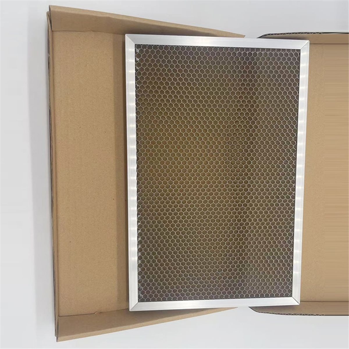 レーザーハニカム作業台 レーザー彫刻機用 300x200mm - Honeycomb Laser Bed のレビューと価格